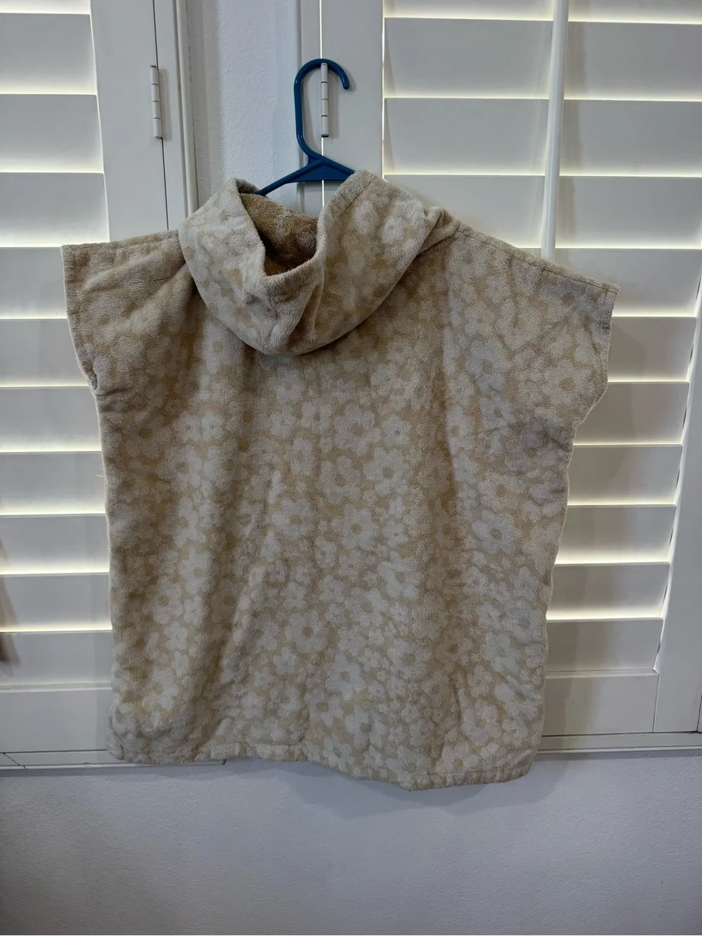 Slowtide soft hooded